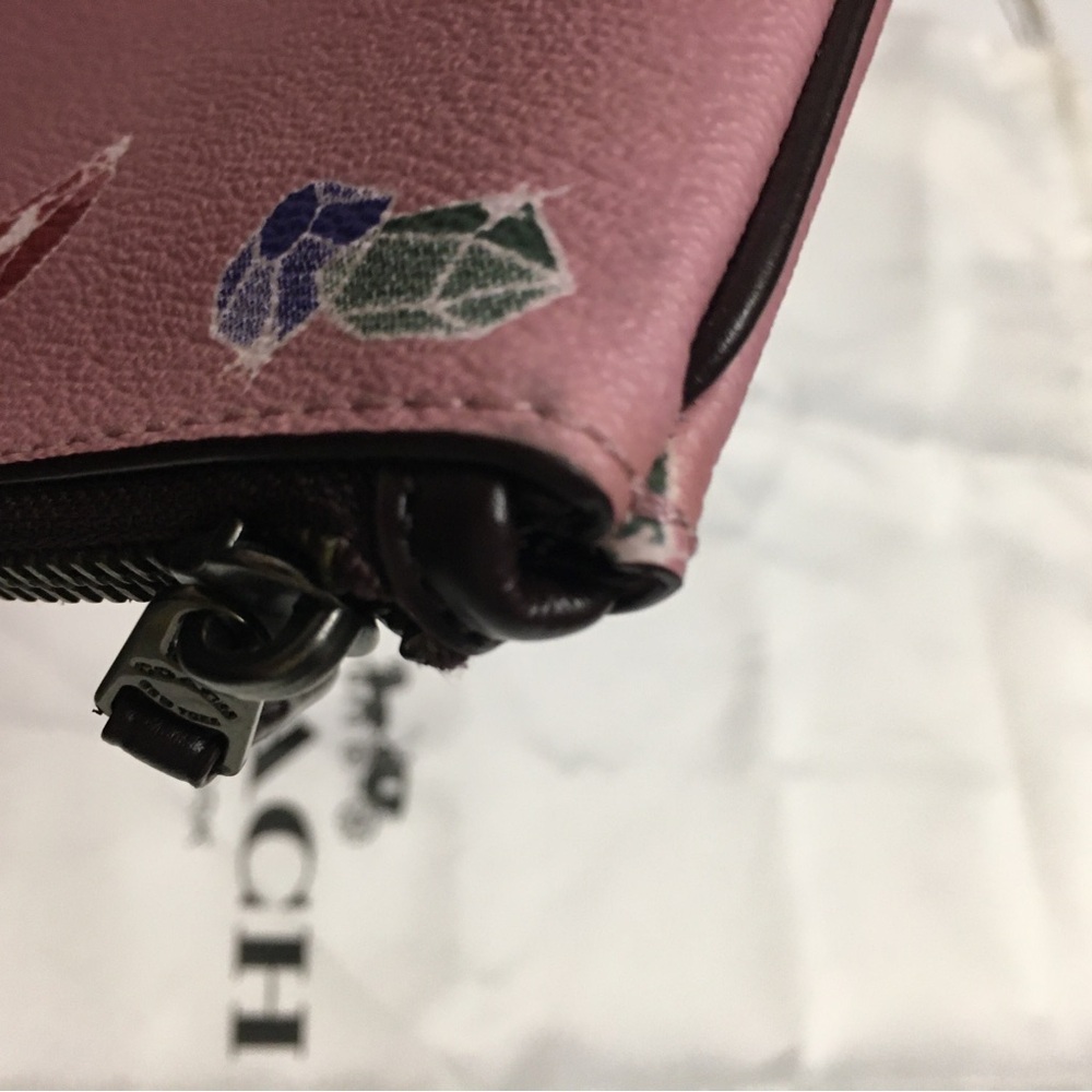Coach Disney Large Wrislet Clutch Happy Pouch Glitter Pink - Picture 10 of 14